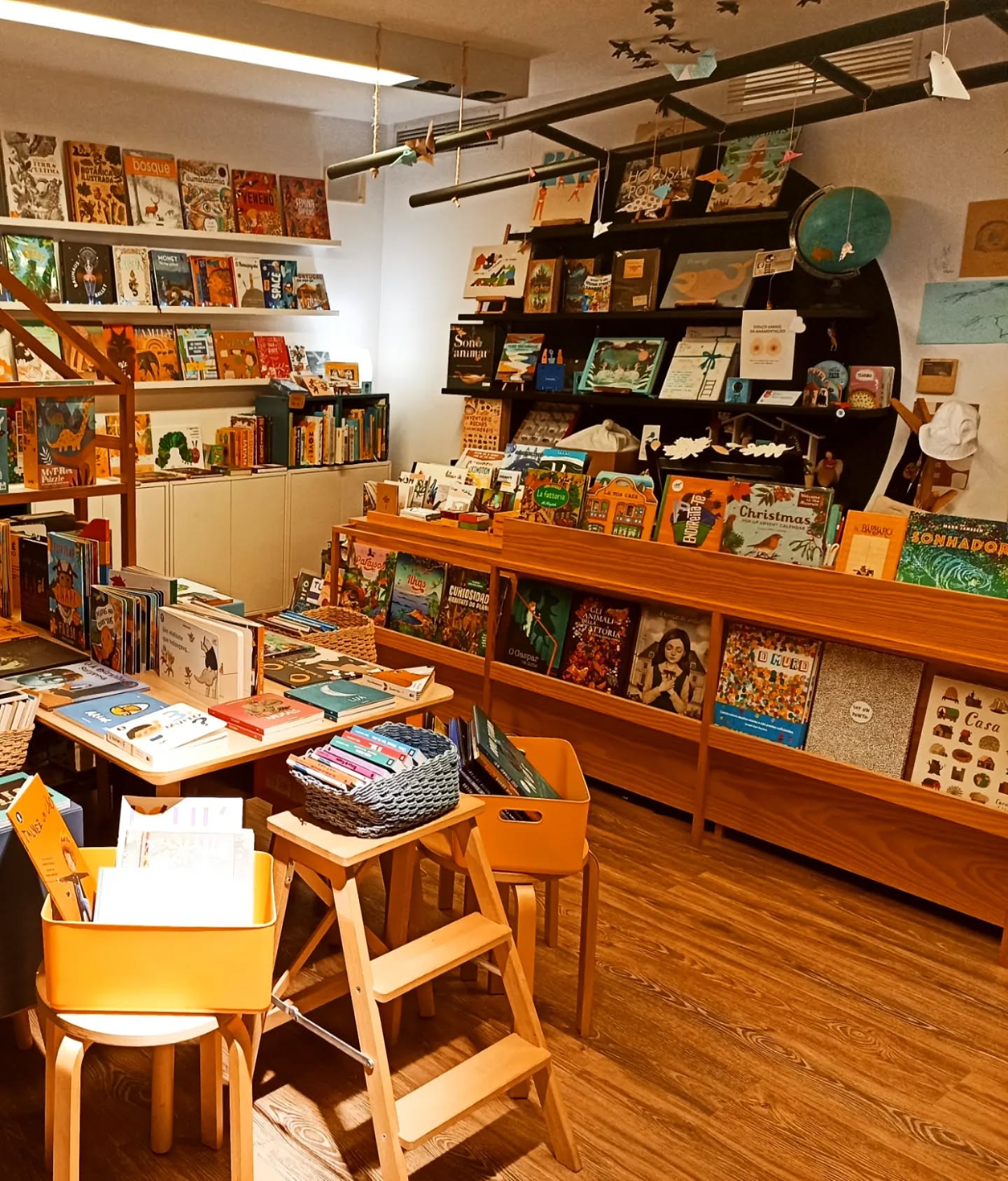 Inside Faz de Conto bookshop
